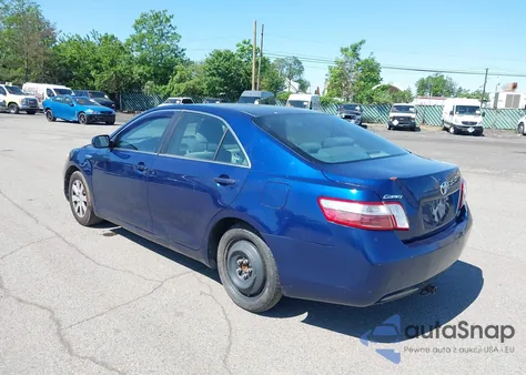 2007 Toyota Camry Hybrid z USA, uszkodzony, nr VIN 4T1BB46K77U024328